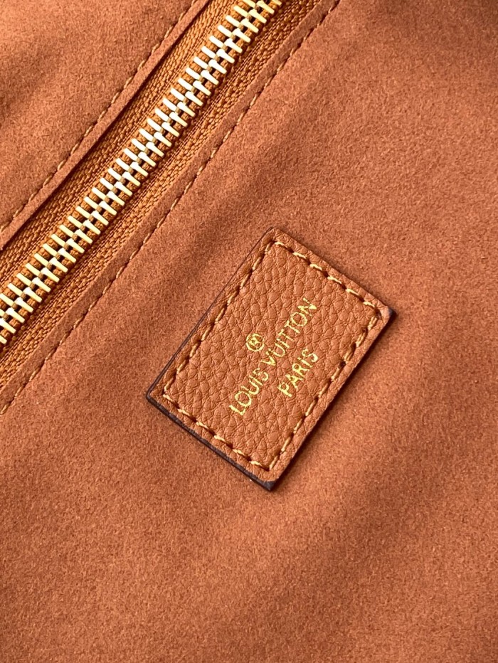 Handbag Louis Vuitton M46135