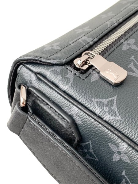 Handbag Louis Vuitton 46255 size 26 x 20 x 7cm