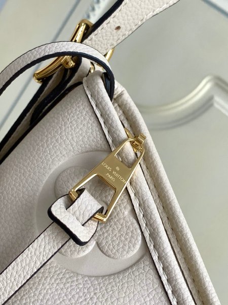 Handbag Louis Vuitton M46293 size 29 x 24 x 12cm