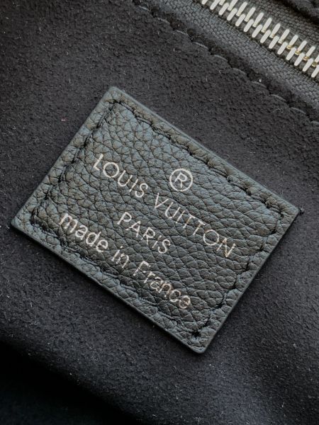 Handbag Louis Vuitton M45653 size 25x 11.0 x 19.0cm