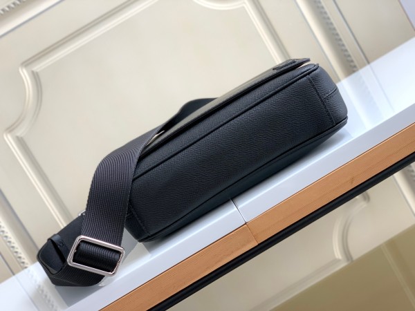 Handbag Louis Vuitton M30851 size 26 x 20 x 7cm