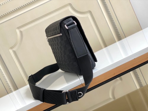 Handbag Louis Vuitton M42711 size 26 x 20 x 7 cm