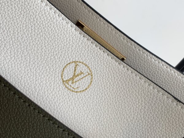 Handbag Louis Vuitton M53823 size 30.5x24.5x14cm