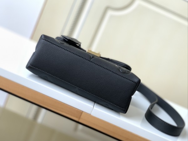 Handbag Louis Vuitton M46008 size 24.0 x 17.0 x 8.5cm