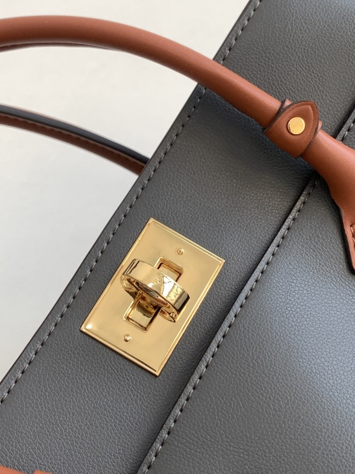 Handbag Louis Vuitton M53823 size 30.5x24.5x14cm