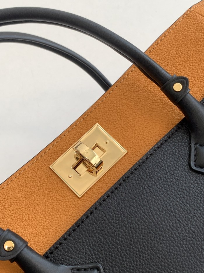 Handbag Louis Vuitton M53823 size 30.5x24.5x14cm