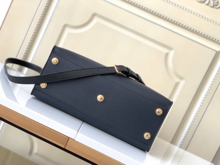 Handbag Louis Vuitton M53823 size 30.5x24.5x14cm