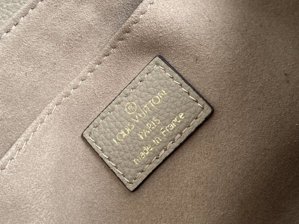 Handbag Louis Vuitton M46041 size 30.0 x 19.5 x 11.0cm