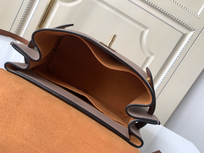 Handbag Louis Vuitton M56645 size 28×20×11.5cm