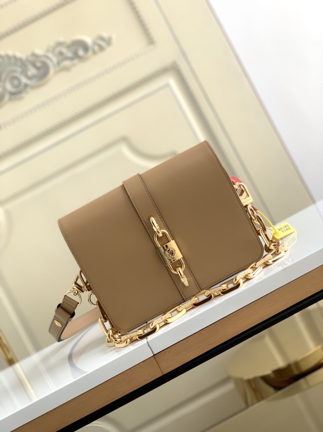 Handbag Louis Vuitton M57745 size 17 x 22 x 7cm