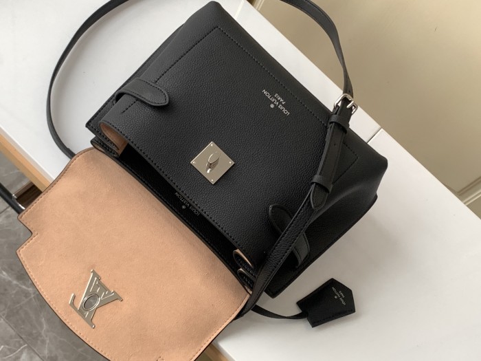 Handbag Louis Vuitton M53937 size 28×20×11.5cm