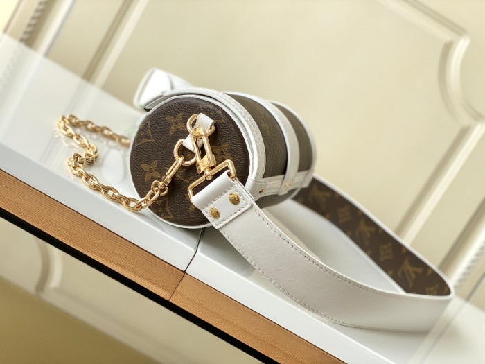 Handbag Louis Vuitton M81485 size 20x10x10cm