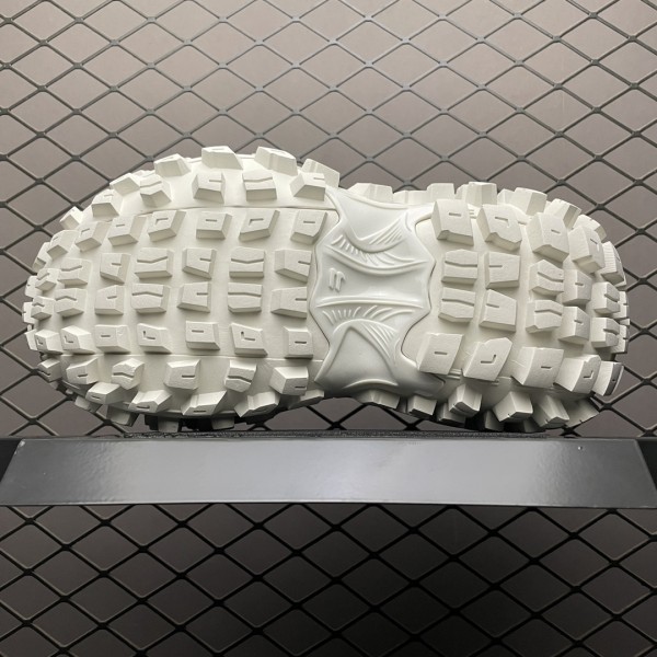 Balenciaga Defender Light Beige