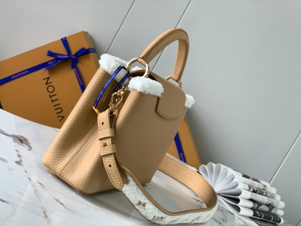 Handbag Louis Vuitton M59267 size 27x18 x 9 cm