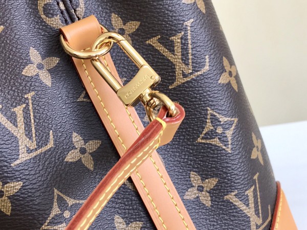 Handbag Louis Vuitton M57099 size 15x15x15