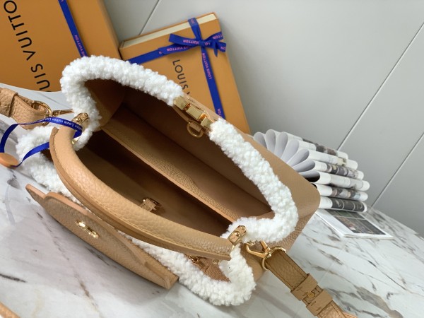 Handbag Louis Vuitton M59267 size 27x18 x 9 cm