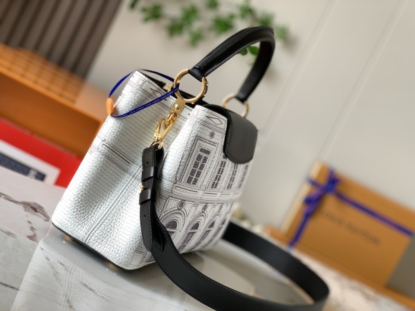 Handbag Louis Vuitton M59119 size 27.0 x 18.0 x 9.0 cm