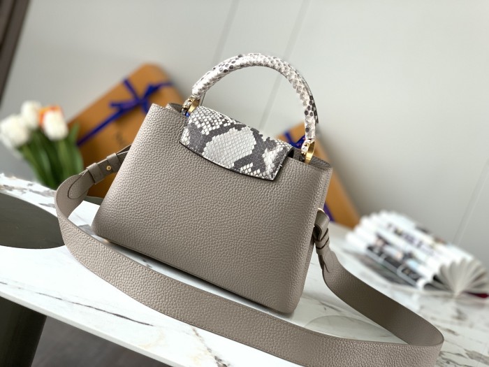 Handbag Louis Vuitton N80071 size 27 x 18 x 9