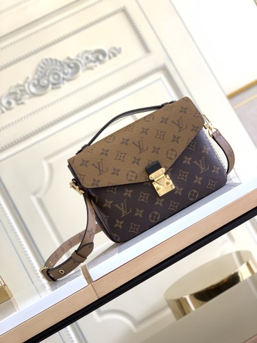 LOUIS VUITTON Pochette Métis M44876 M41465 size 25*7*19 cm