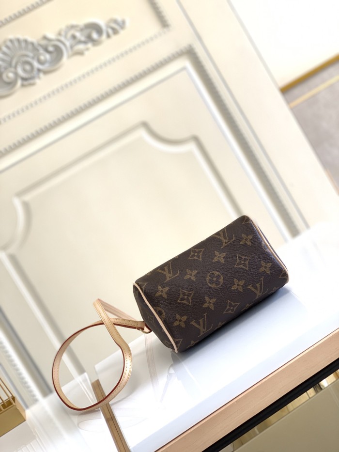 Handbag Louis Vuitton M61252 size：16X11X9cm