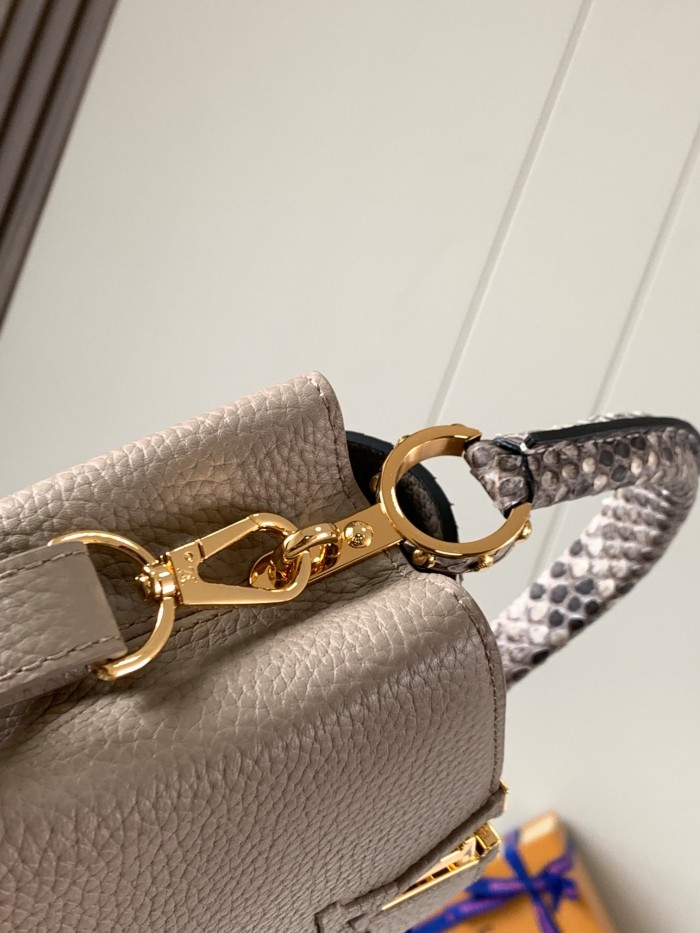 Handbag Louis Vuitton N80041 size 21 x 14 x 8