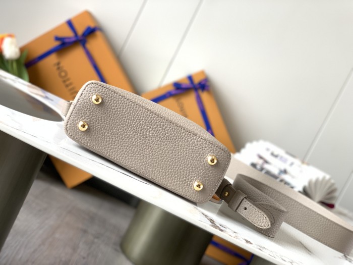 Handbag Louis Vuitton N80041 size 21 x 14 x 8