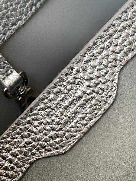 Handbag Louis Vuitton M59209 size 31.5 x 20 x 11