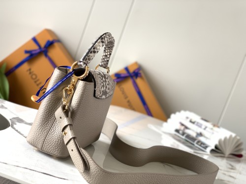 Handbag Louis Vuitton N80041 size 21 x 14 x 8