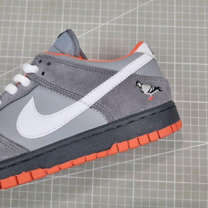 Nike SB Dunk Low Staple NYC Pigeon