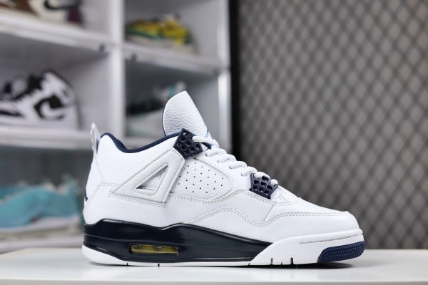 Jordan 4 Retro Columbia (2015)