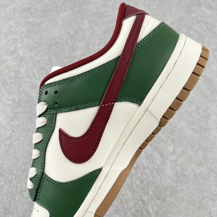 Nike Dunk Low Gorge Green