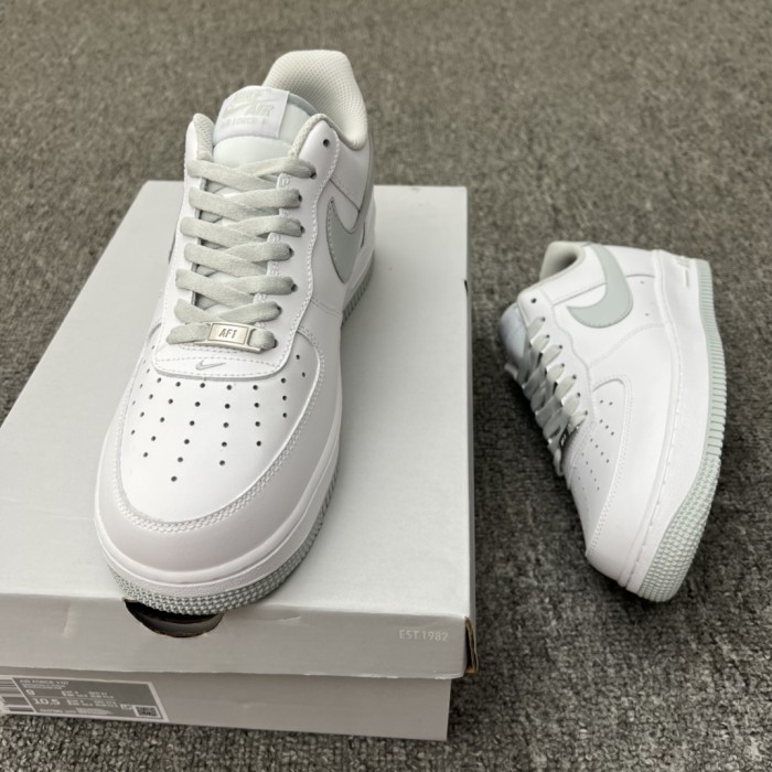 Nike Air Force 1 Low '07 Pure Platinum (2022)