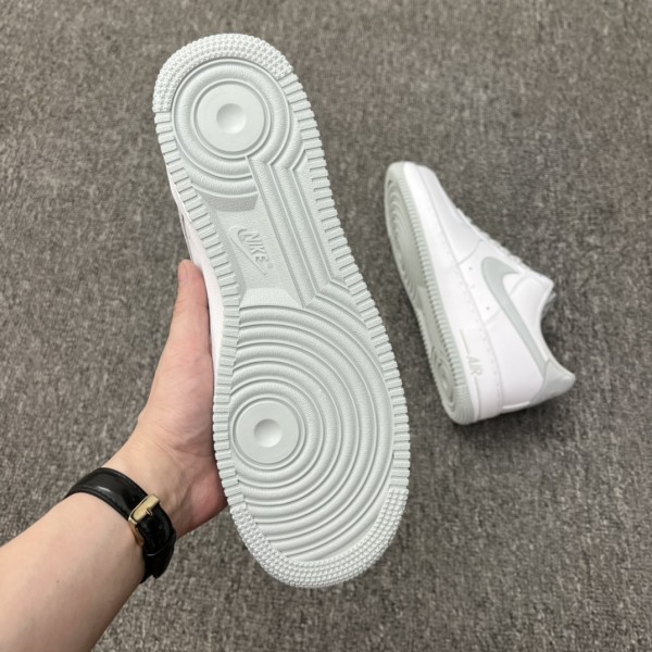 Nike Air Force 1 Low '07 Pure Platinum (2022)