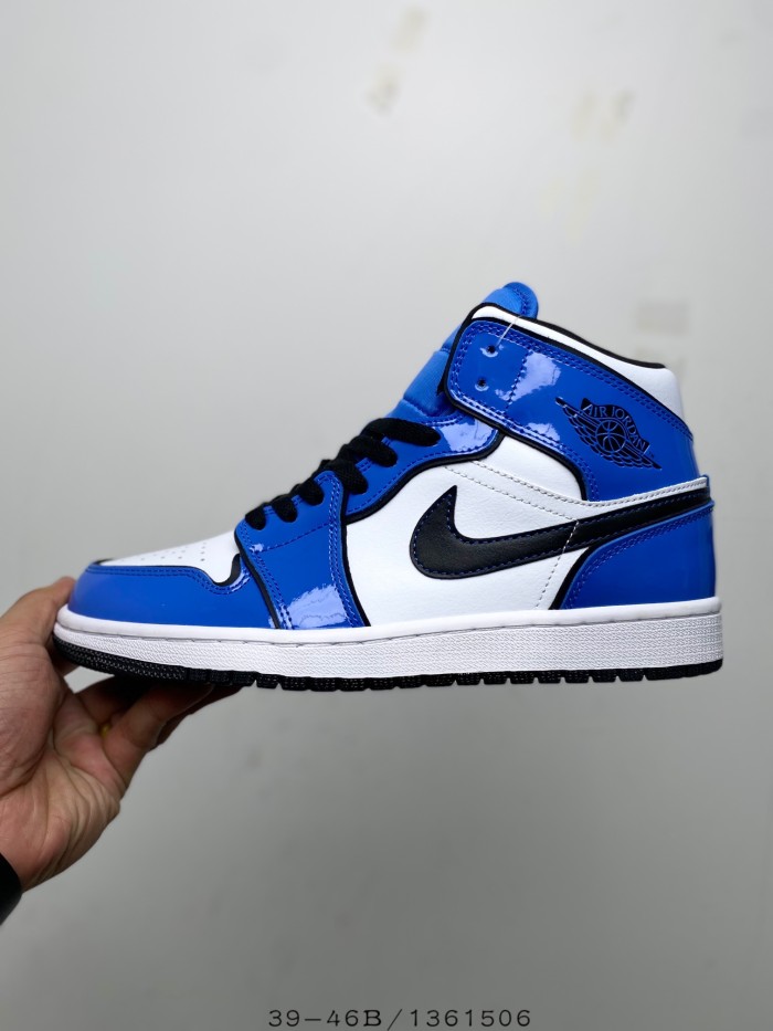 Jordan 1 Mid Signal Blue