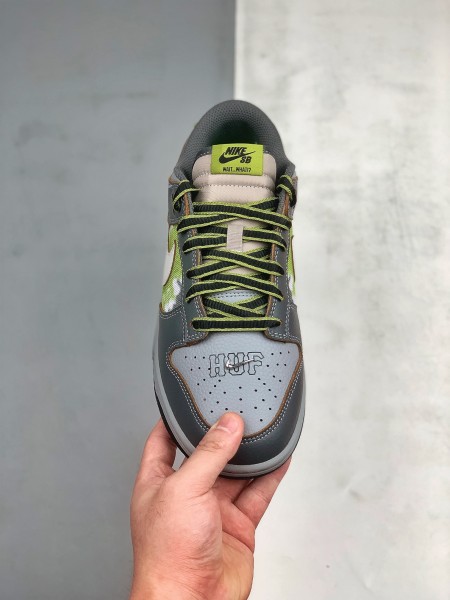 Nike SB Dunk Low HUF Wait, What!? (Friends and Family)