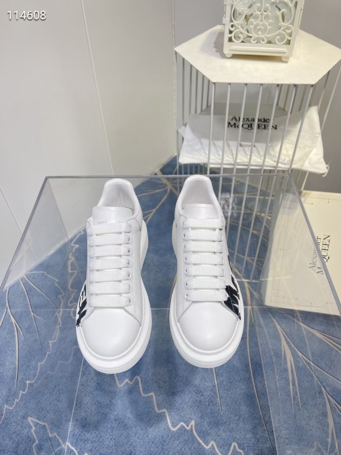 Alexander McQueen Oversized Graffiti White Black