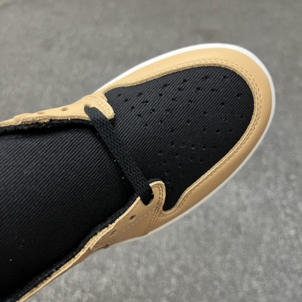 Jordan 1 Retro High OG Heirloom