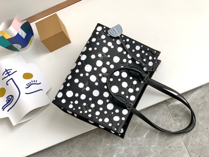 Handbag Louis Vuitton m46389 size 35 x 27 x 14