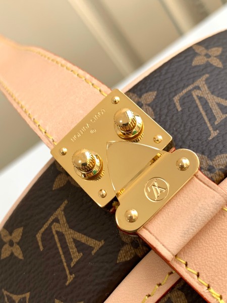 Handbag Louis Vuitton M43514 size 17.5 x16.5 x7.5cm