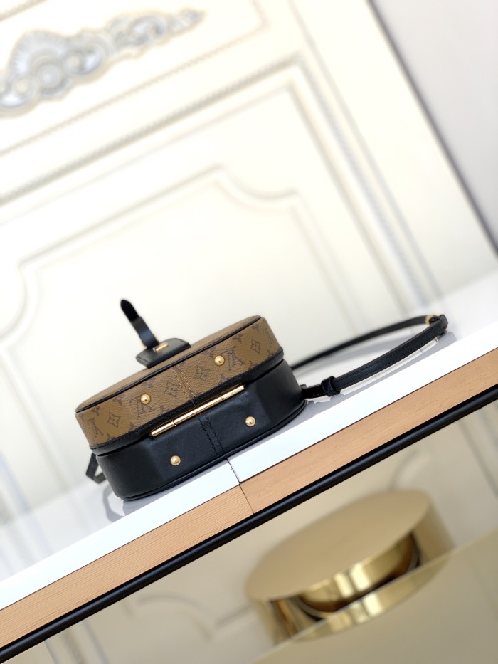 Handbag Louis Vuitton M43514 size 17.5x16.5X7.5cm