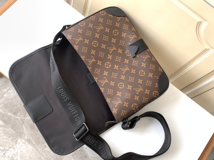 Handbag Louis Vuitton m46328 size 35 x 24 x 8