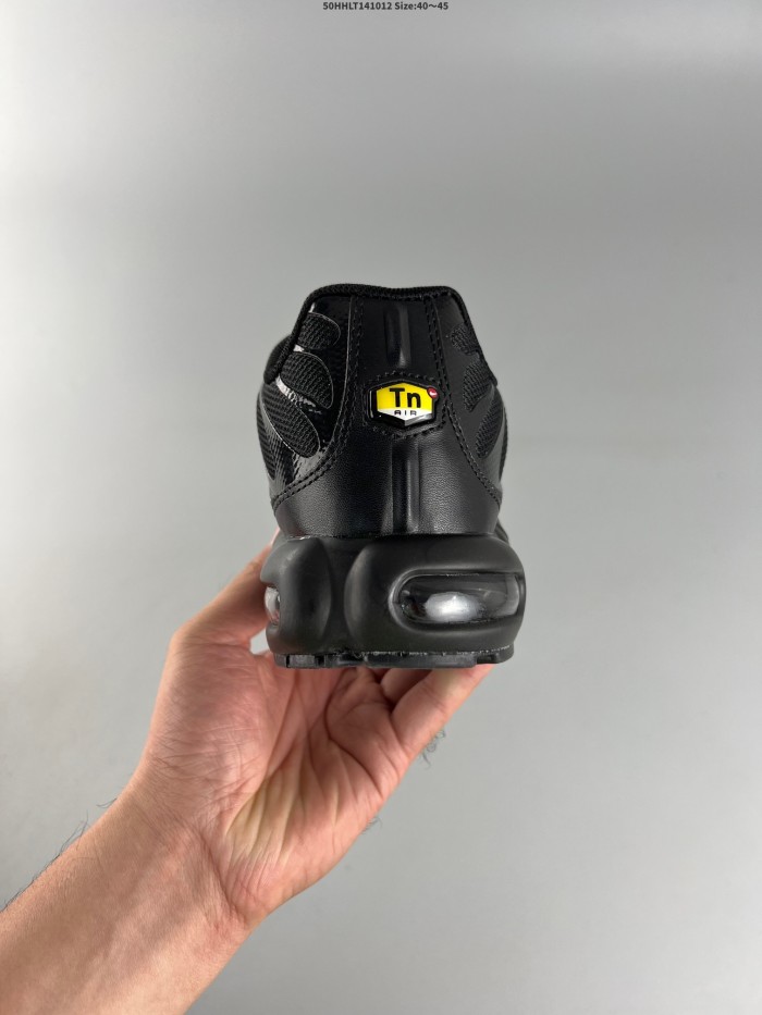 Nike Air Max Plus Triple Black