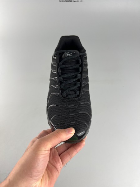 Nike Air Max Plus Triple Black