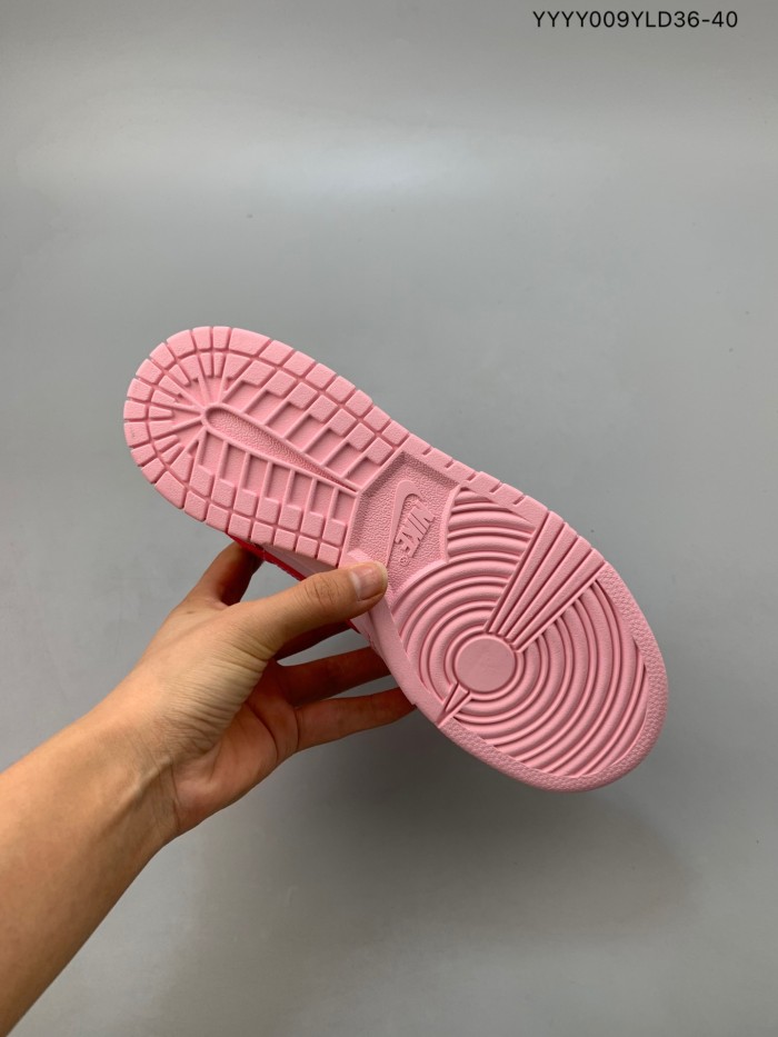 Nike Dunk Low Triple Pink (GS)