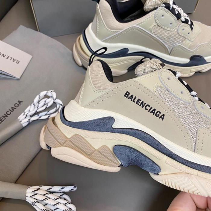 Balenciaga Triple S Vanille (W)