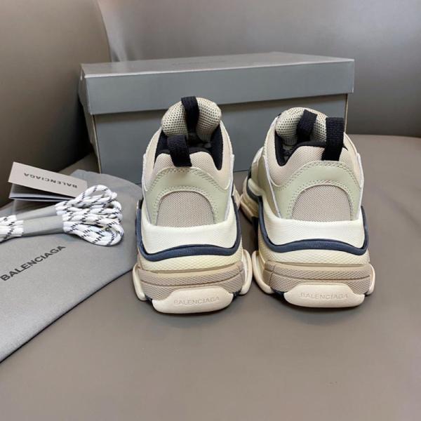 Balenciaga Triple S Vanille (W)