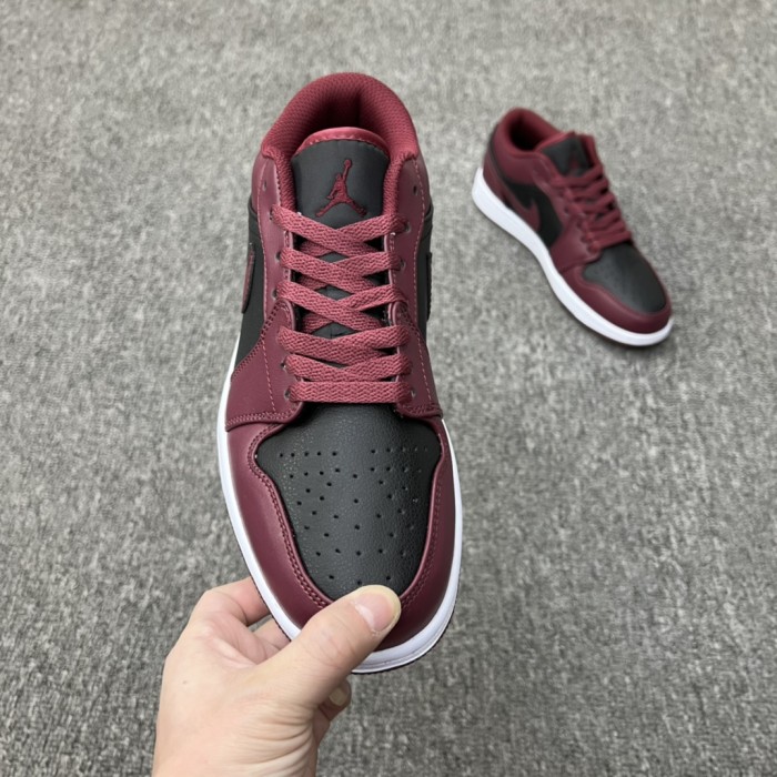 Jordan 1 Low Black Dark Beetroot (W)