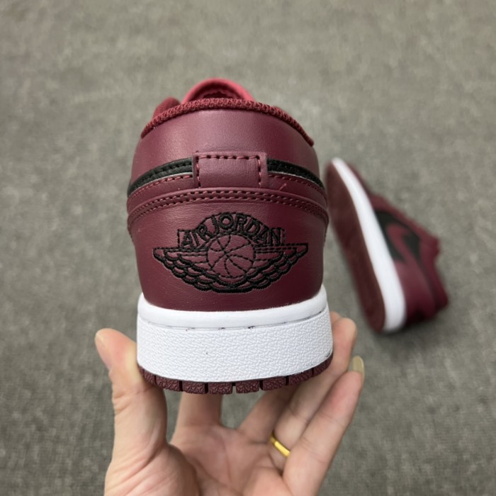 Jordan 1 Low Black Dark Beetroot (W)