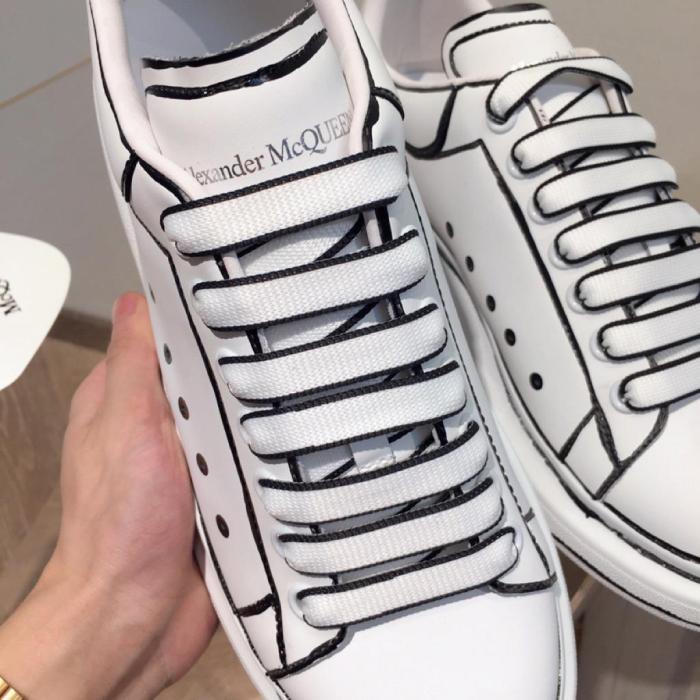 Alexander McQueen Oversized White Black Outline