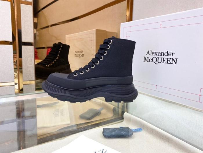 Alexander McQueen Tread Slick Lace Up Boot Black (W)